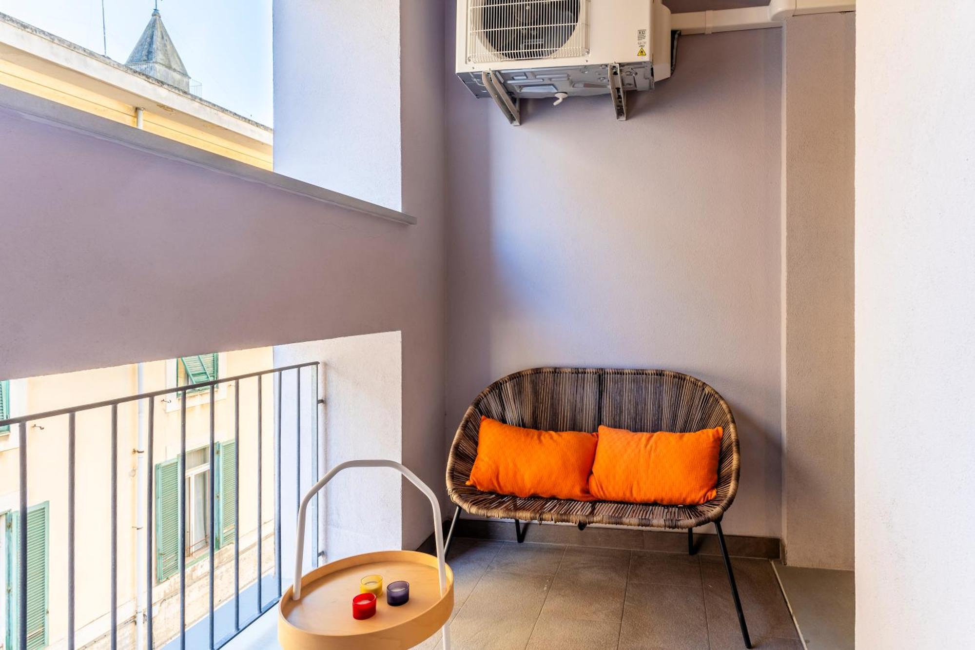 Piazza Cavallotti & Mercato Centrale Apartment! Ливорно Экстерьер фото